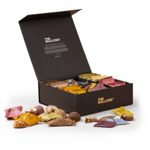 Gift box Gaveæske b2b personalegave værtindegave Signature Collection The Mallows Giftbox gourmet chokolade caramel filled skumfiduser firmagave b2b flowpacks